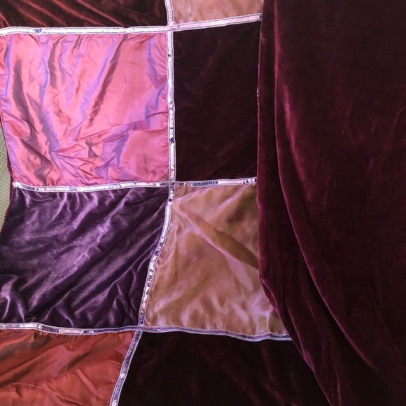 Multi-Purple Velvet Toss Blanket - Picture 4 of 10